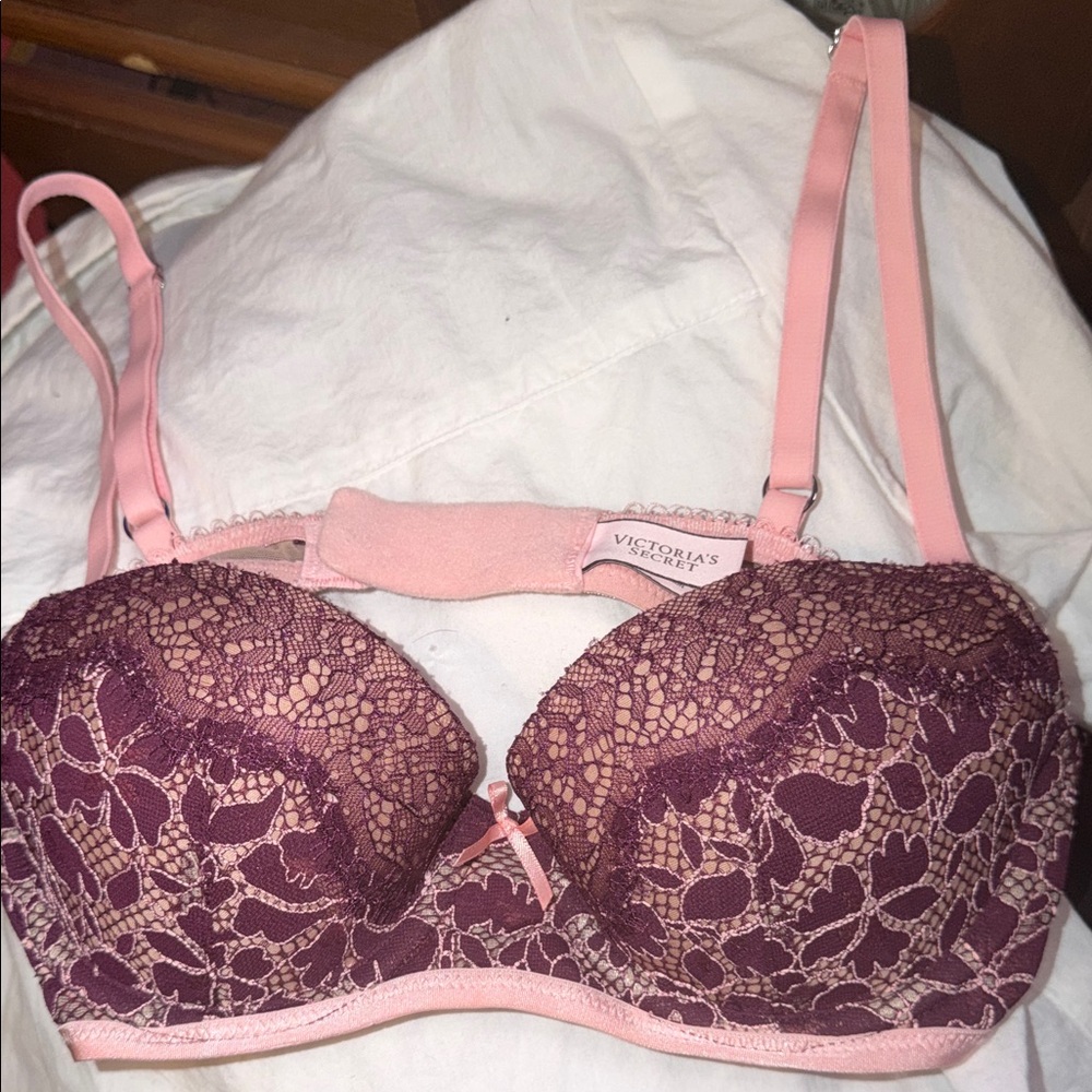 Victoria's Secret Lace Underwire Bra in Plum and Light Pink